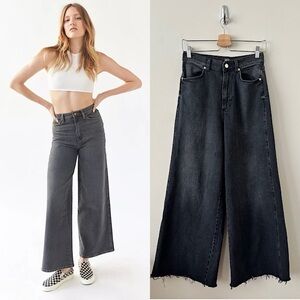 UO-BDG “The A Wide” Washed Black Raw Hem Wide Leg Jeans (Size:29)